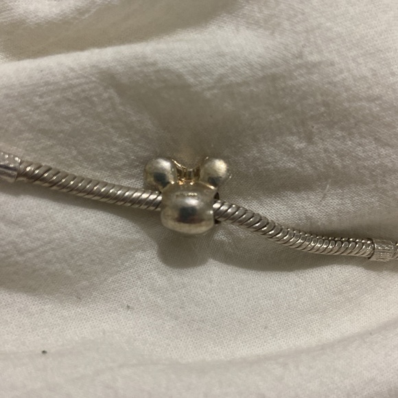 Pandora Disney Minnie Mouse charm - Picture 2 of 2